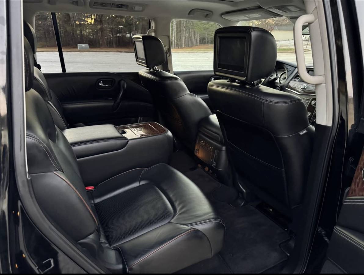 Nissan Armada Platinum