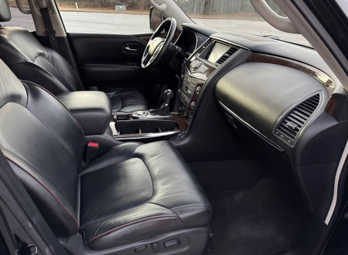 Nissan Armada Platinum