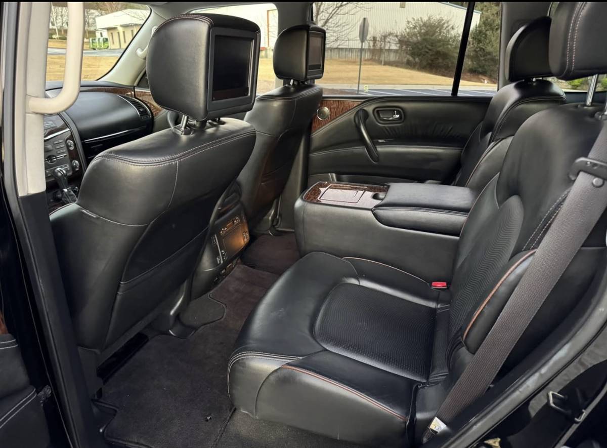 Nissan Armada Platinum