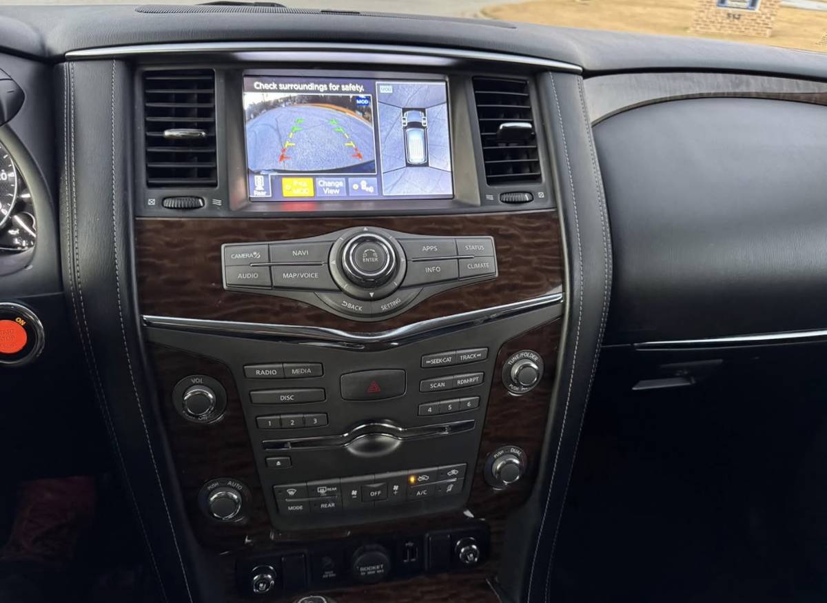 Nissan Armada Platinum